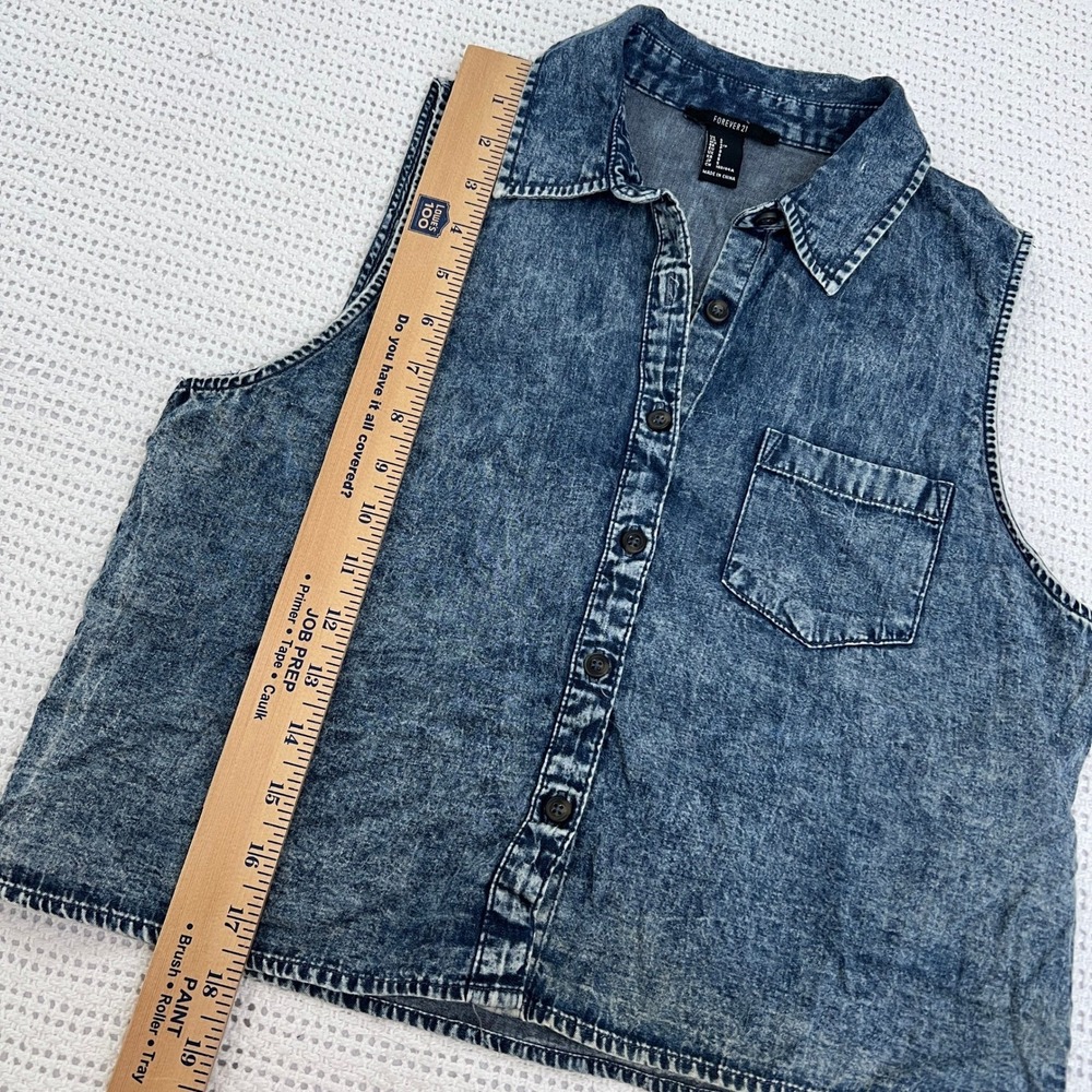 Forever 21 Sleeveless Blouse Indie Sleaze Acid Wash Denim Style Button Front - Picture 4 of 8